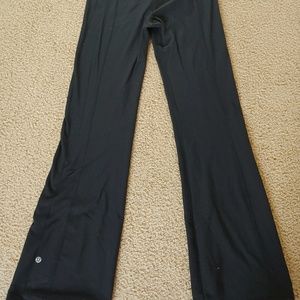 Lululemon yoga pants